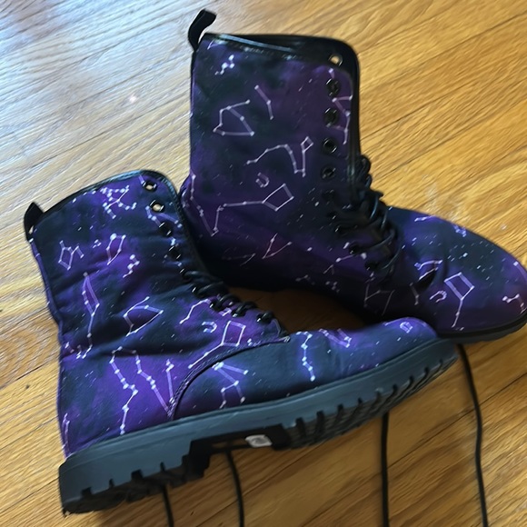 Hot Topic Shoes - Constellation Boots